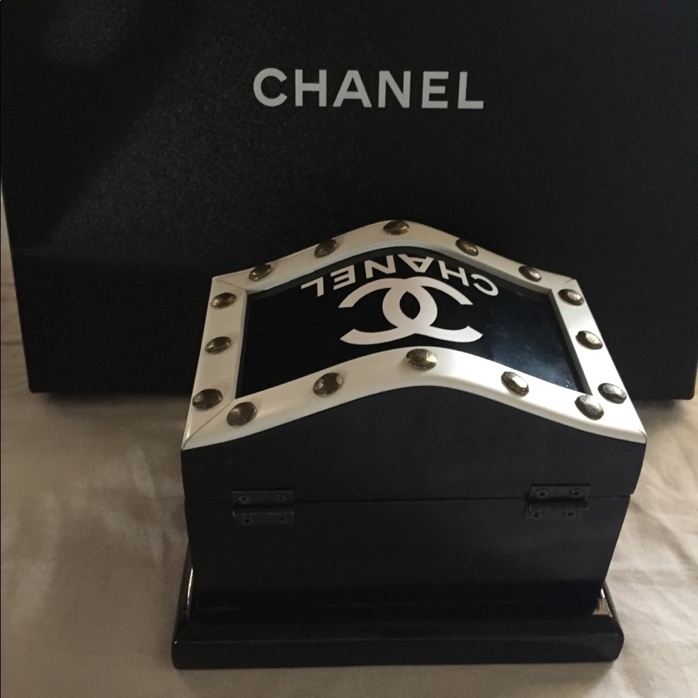 Authentic coco Chanel bangle - Picture 5 of 7